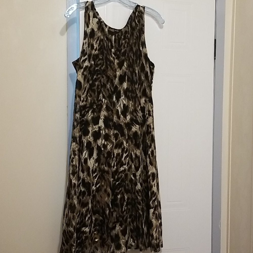 Dress - Picture 4 of 6